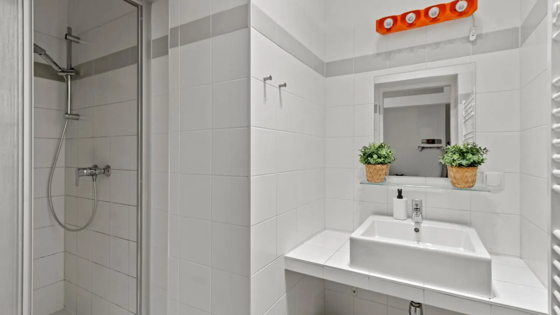 Chic Vienna Apartment 0*,