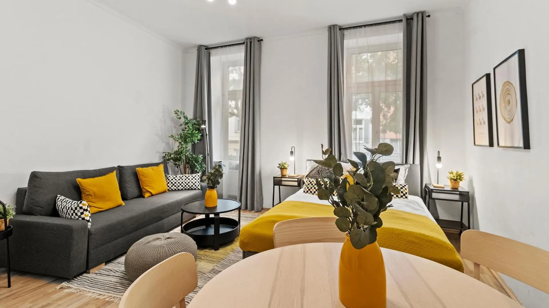 Chic Vienna Apartment 0*,
